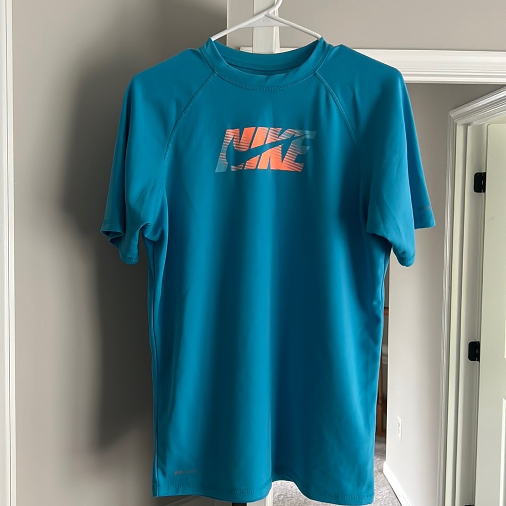 Nike Mens M Short Sleeve Athletic Gym Tee Shirt